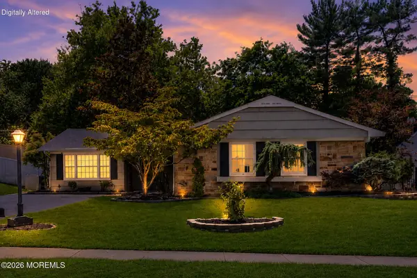 26 Inglewood Lane, Matawan, NJ 07747