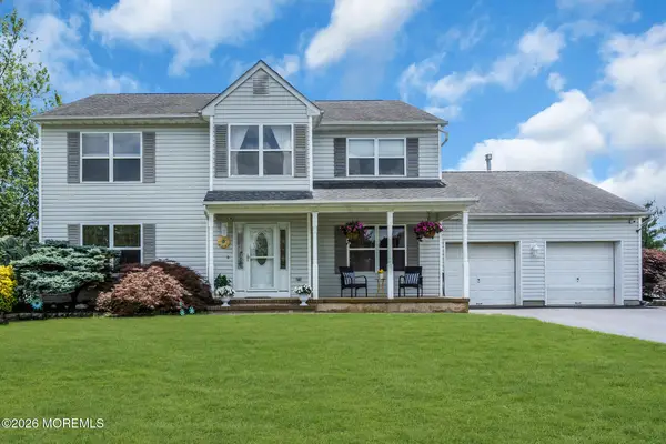 19 Assateague Road, Howell, NJ 07731