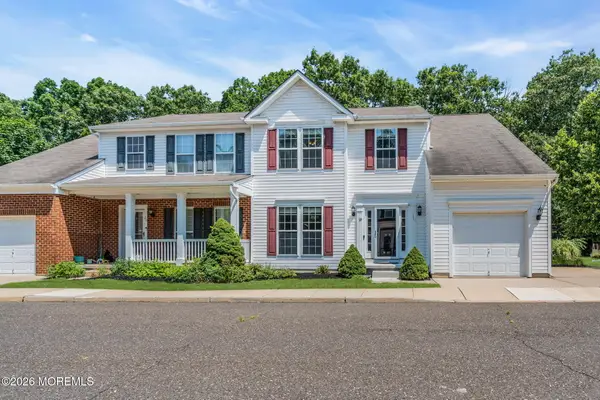18 Foxmoor Lane, Bayville, NJ 08721