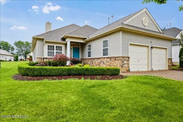 9 Derry Meeting Drive, Manalapan, NJ 07726