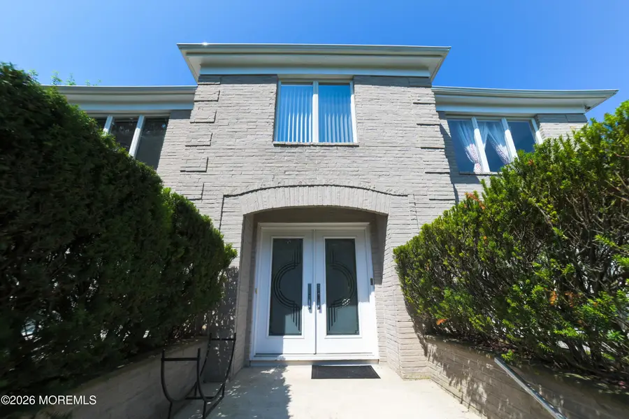 10 Mitchell Court, Marlboro, NJ 07746 - #3