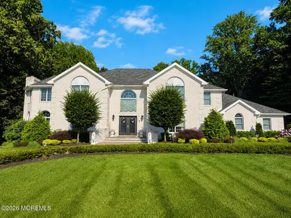 5 Hemlock Lane, Holmdel, NJ 07733