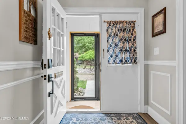 10 Danbury Court, Red Bank, NJ 07701