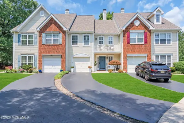 5 Painted Wagon Road #108, Holmdel, NJ 07733