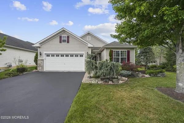 194 Wintergreen Drive, Manalapan, NJ 07726