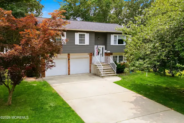 64 Woodland Road, Bayville, NJ 08721