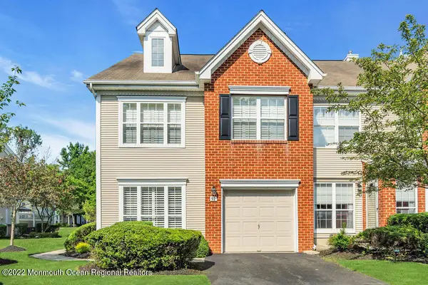 92 Tanya Circle, Ocean Twp, NJ 07712