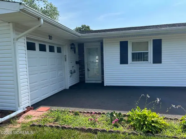 10 Robinson Road, Brick, NJ 08724