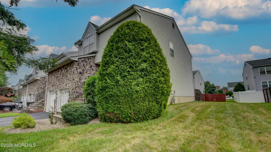 29 Hummingbird Court, Marlboro, NJ 07746 - #3