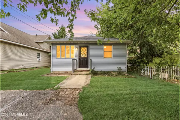 1622 Abbott Avenue, Toms River, NJ 08753