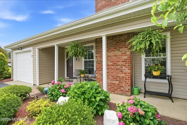 3 Flintshire Terrace, Manchester, NJ 08759