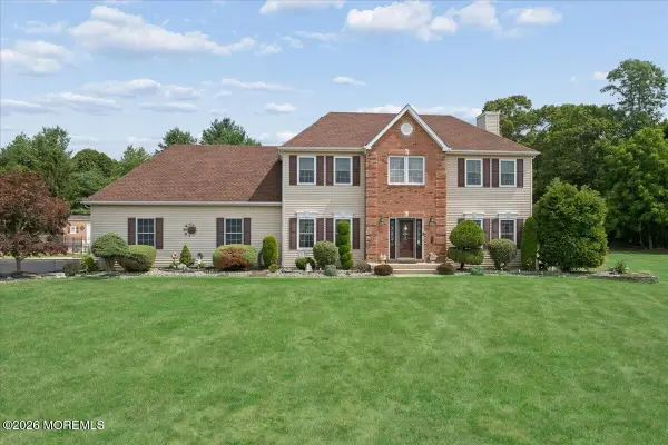 5 Hartnett Way, Clarksburg, NJ 08510