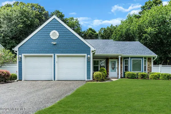 9 Vixen Place, Tinton Falls, NJ 07753