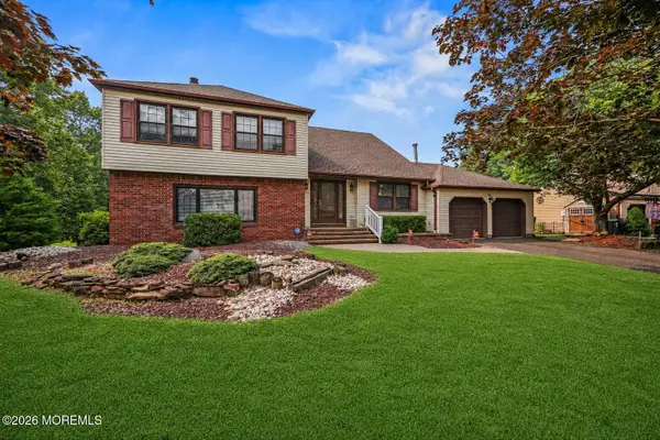 24 Cannonade Drive, Marlboro, NJ 07726