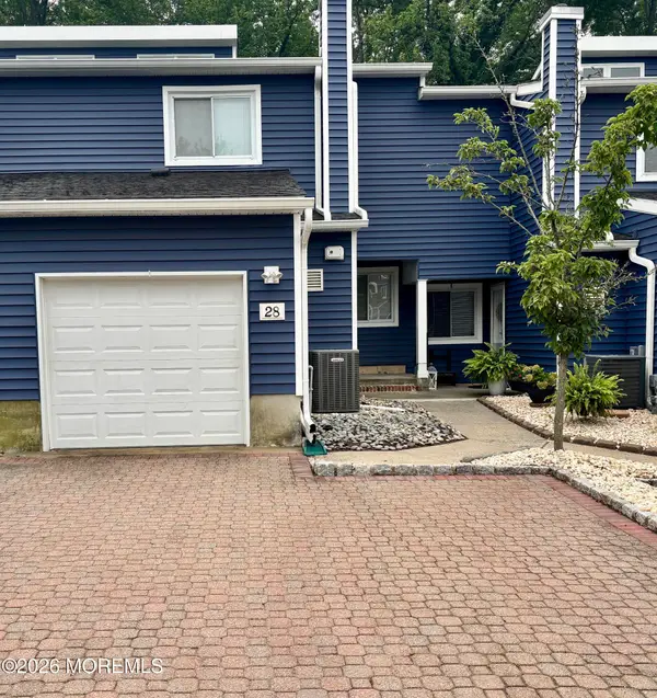 28 Spring Court, Tinton Falls, NJ 07724