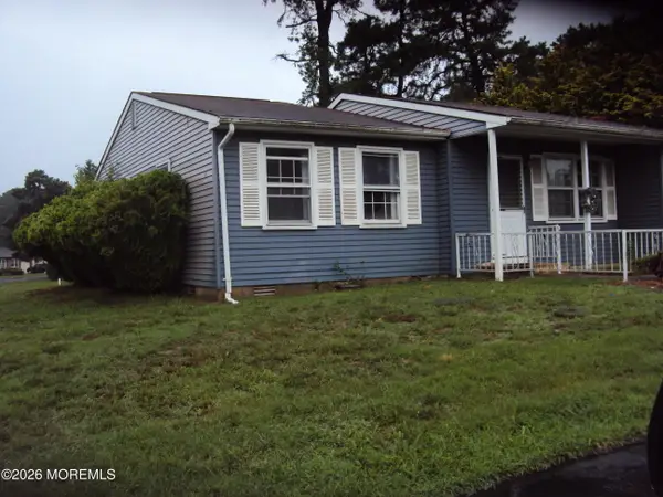 13 Augusta Road, Whiting, NJ 08759
