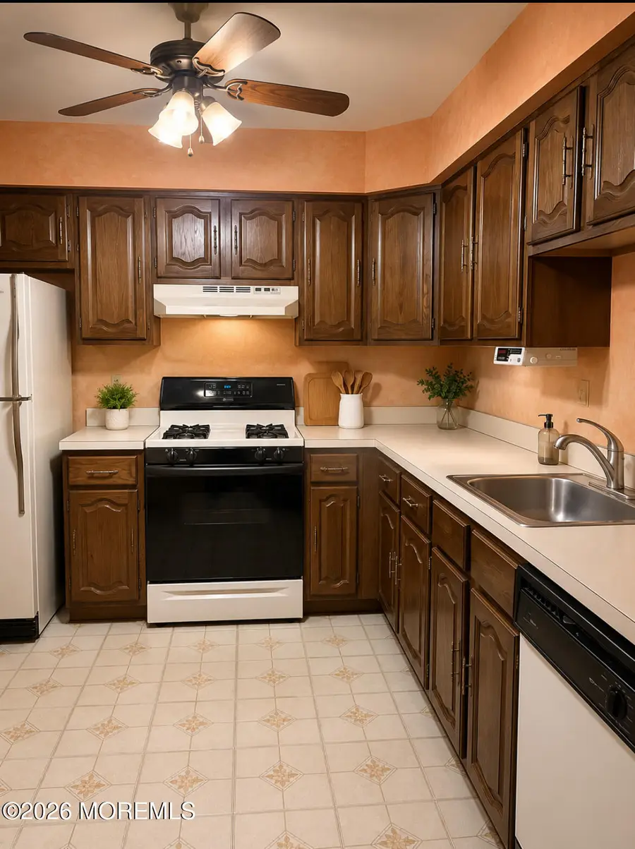 226 Perth Hill Court, Aberdeen, NJ 07747 - #2