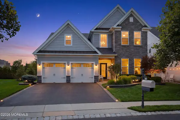 9 Monterey Bay Lane, Tinton Falls, NJ 07724