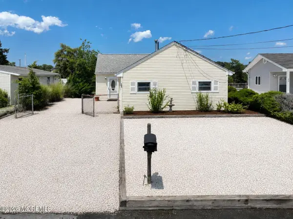 28 Lake Saint Clair Drive, Little Egg Harbor, NJ 08087