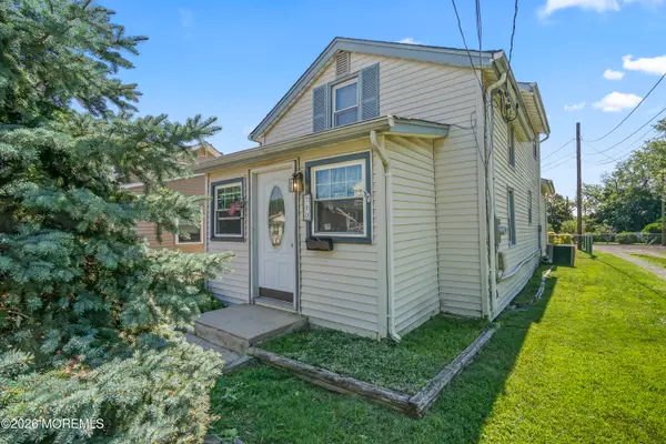 710 Beachview Avenue, Union Beach, NJ 07735