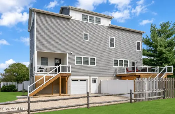 46 Hudson Avenue, North Middletown, NJ 07748