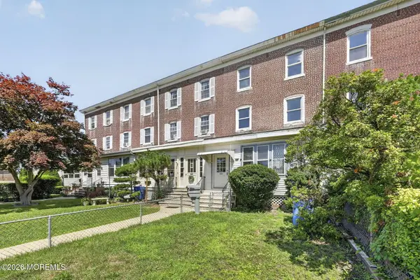 132 4th Avenue, Roebling, NJ 08554