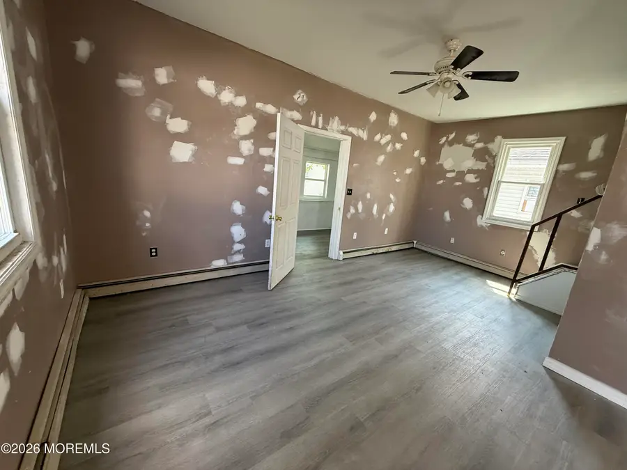 5 Leroy Place, Keansburg, NJ 07734 - #2
