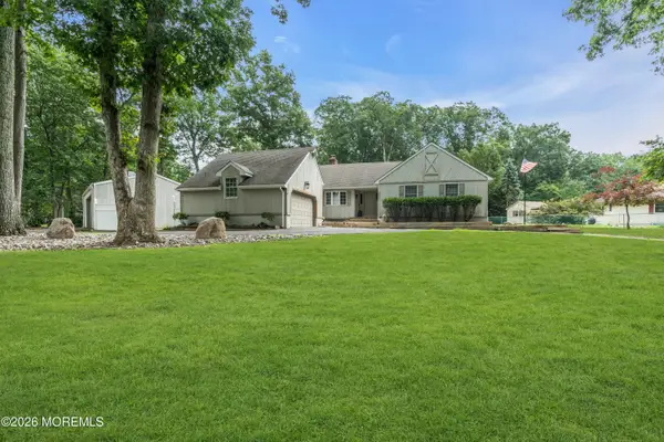 10 Oakwood Drive, New Egypt, NJ 08533