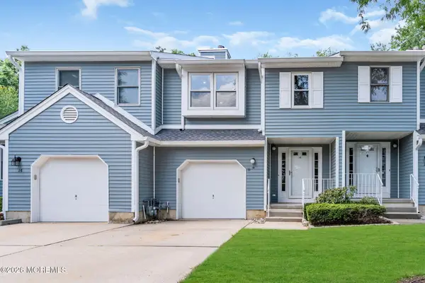 14 Mayfair Court, Little Silver, NJ 07739
