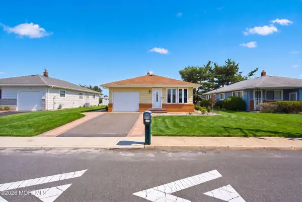 20 Tortola Street, Toms River, NJ 08757