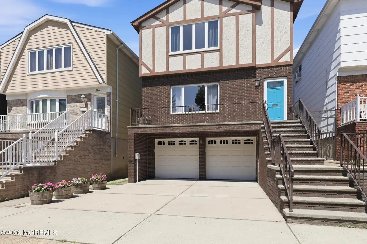 7 Gregg Lane, Bayonne, NJ 07002 - #1