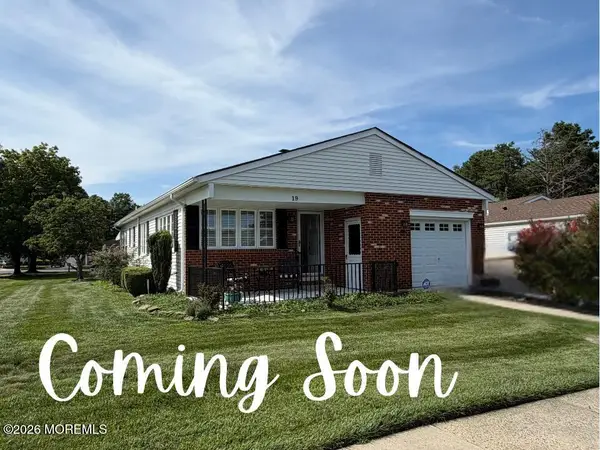 19 Redhook Bay Drive, Toms River, NJ 08757