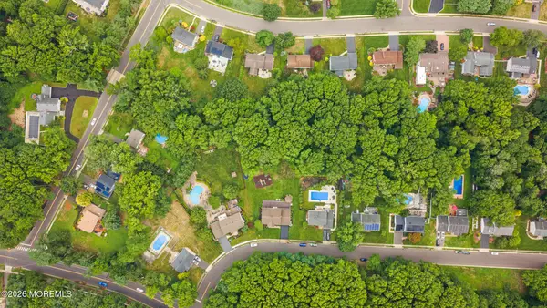 5 Brookside Circle, Marlboro, NJ 07746