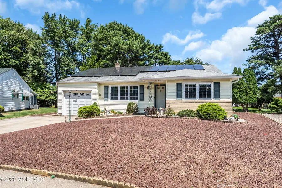 113 Edgewater Court, Toms River, NJ 08757 - #3
