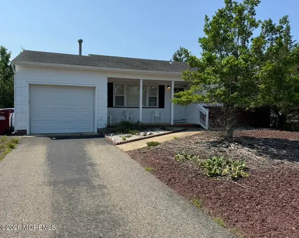 67 Carlisle Road, Toms River, NJ 08757