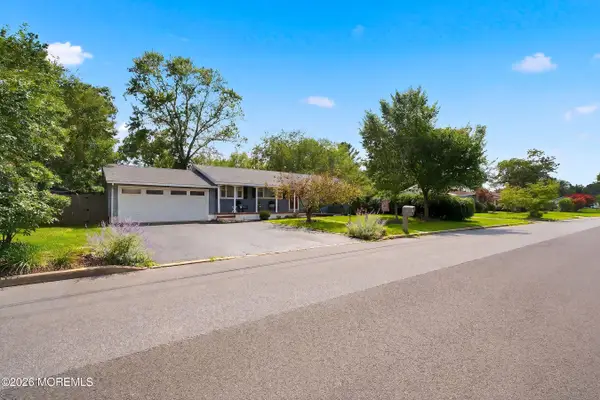25 Laurelton Avenue, Jackson, NJ 08527