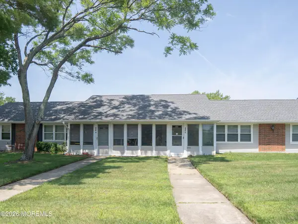 228B Buckingham Court, Lakewood, NJ 08701