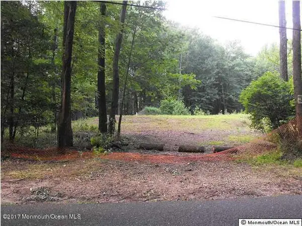 2 Huneke Way, Millstone, NJ 08535