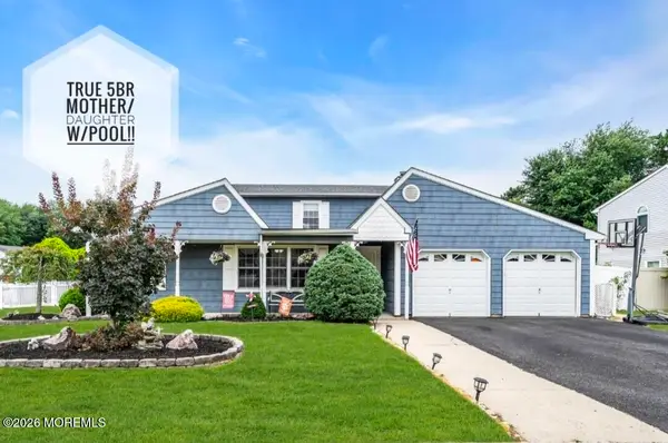3 Hedgewood Road, Howell, NJ 07731