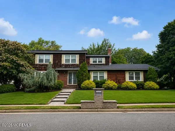 12 Alberta Drive, Marlboro, NJ 07746