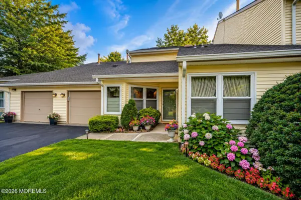 22 Aspen Avenue, Englishtown, NJ 07726