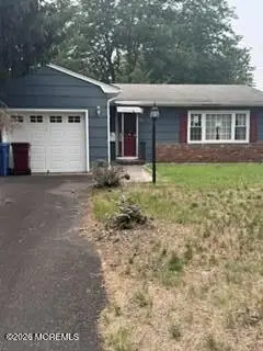 16 Edinburgh Drive, Toms River, NJ 08757
