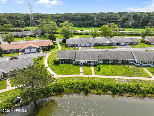 355A Dorchester Drive, Lakewood, NJ 08701