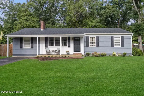 832 Bartlett Place, Toms River, NJ 08753