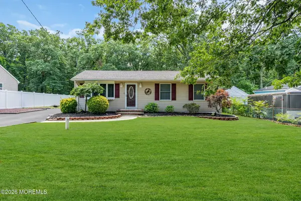334 Stuart Avenue, Toms River, NJ 08755