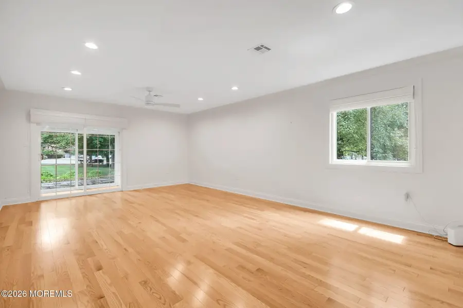 10 Medford Court, Red Bank, NJ 07701 - #3