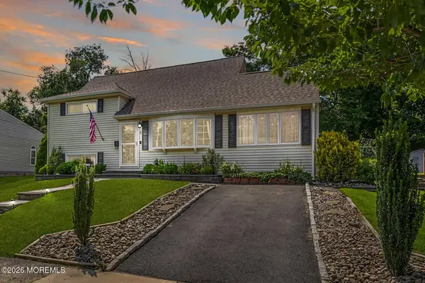 8 Bradford Road, East Brunswick, NJ 08816