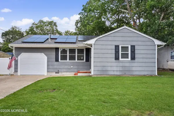 1930 Ravenwood Drive, Toms River, NJ 08753