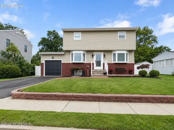 23 Fleetwood Drive, Hazlet, NJ 07730