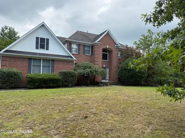 2321 Donna Dee Court, Toms River, NJ 08755
